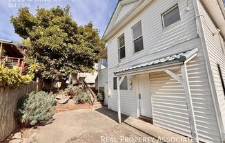 1615 S King St
