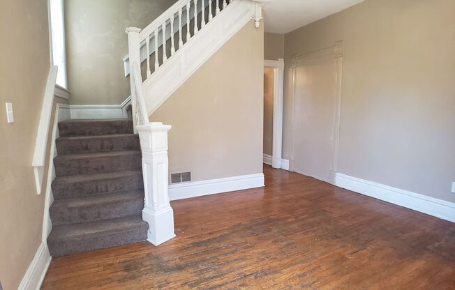 4 beds, 1 bath, $1,600, Unit A West Side-A.Toress