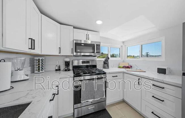 1730 VIS DE VALLE BLVD