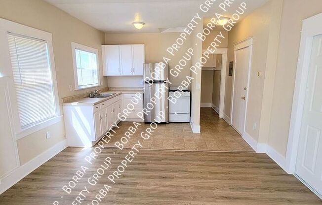 626 W 7 ST