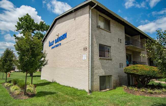 Lilly Garden Apartments Building Exterior 21