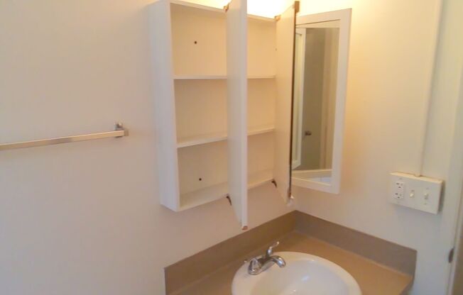 1 bed, 1 bath, 650 sqft, $1,168.75, Unit 3515-14