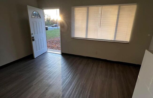 1 bed, 1 bath, 400 sqft, $625, Unit 02