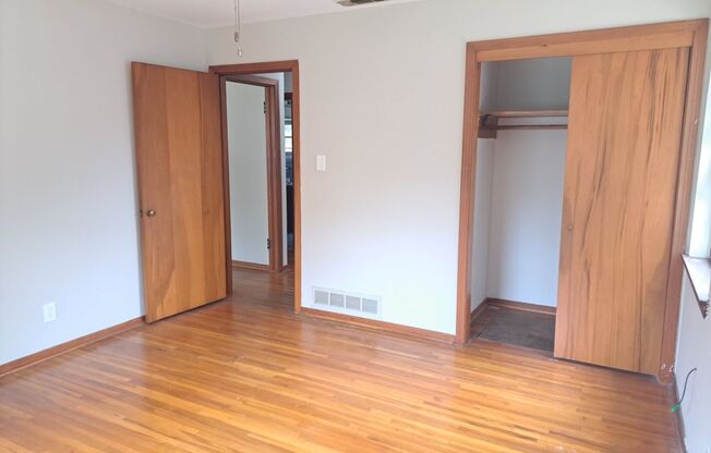 2 beds, 1 bath, $1,795