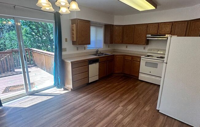 3522-3524 E Hartson
