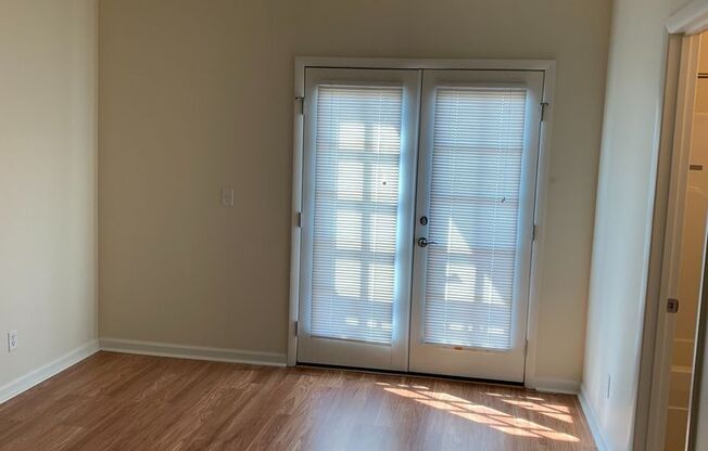 2 beds, 2 baths, 1,000 sqft, $1,625, Unit 207