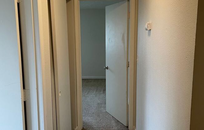 2 beds, 1 bath, $1,295