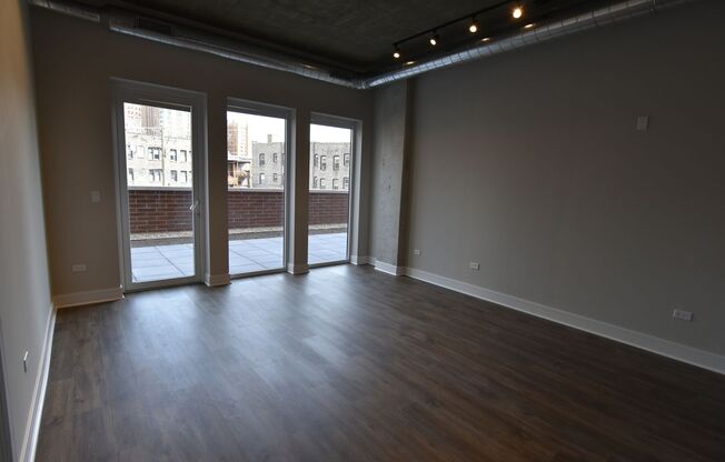 1 bed, 1 bath, 642 sqft, $3,160, Unit 3833-218