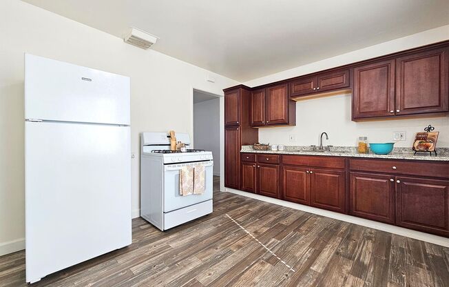 2 beds, 1 bath, $2,495, Unit 3130