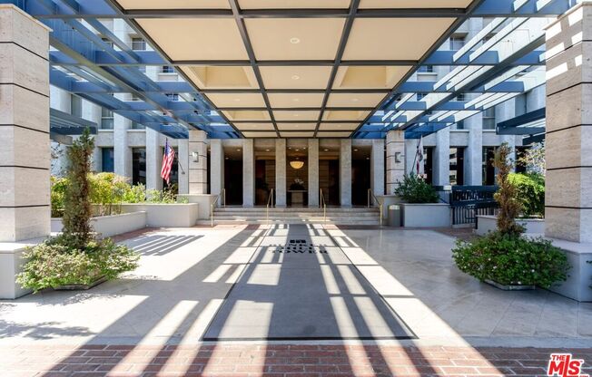 2 beds, 2 baths, 1,172 sqft, $4,550, Unit 1105