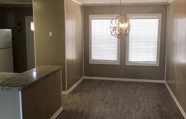 2 beds, 1 bath, $1,195