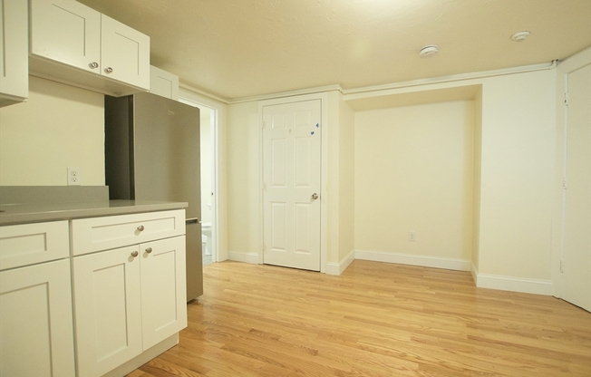 Studio, 1 bath, 400 sqft, $1,995, Unit 2