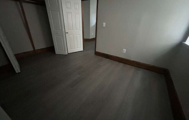 1 bed, 1 bath, 450 sqft, $900, Unit B403