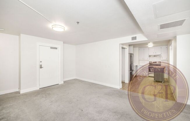 2 beds, 1 bath, $3,250