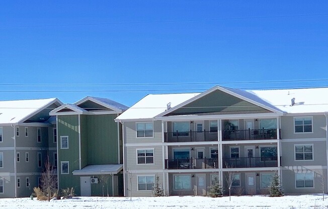 2 beds, 2 baths, $2,195, Unit #306