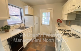 702 ARGONNE AVE NE