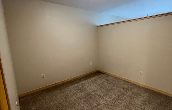 Studio, 1 bath, 612 sqft, $1,075, Unit 423
