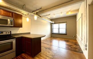 1 bed, 1 bath, 778 sqft, $1,045, Unit 121