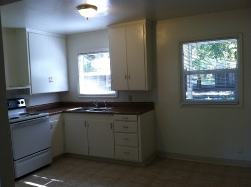 Lovely Two Bedroom Home on E. 5th Ave!