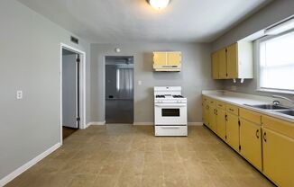 3 beds, 1 bath, $1,275