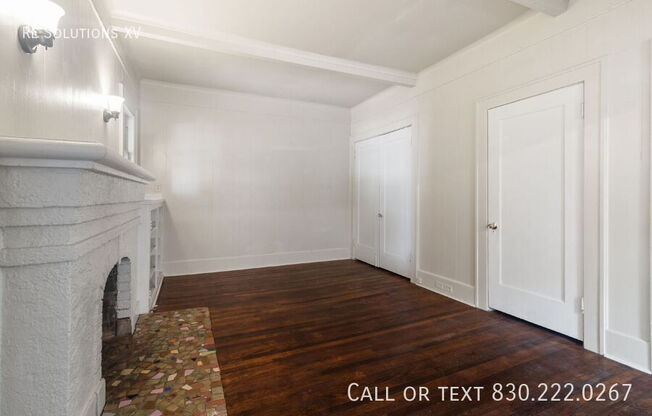 1618 W KINGS HWY