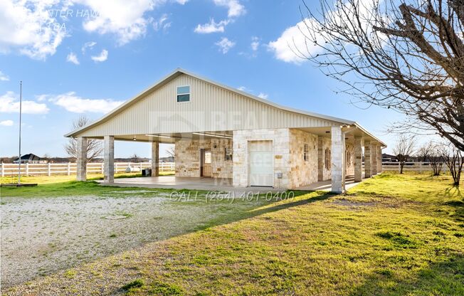 3 Bedroom, 3 Bathroom Ranch Home with Barn and Pasture for Rent in McGregor TX