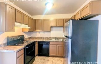 1443 N SYCAMORE BLVD