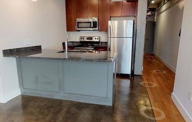 1 bed, 1 bath, 569 sqft, $900, Unit G14