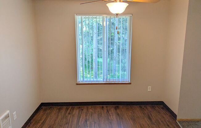 2 beds, 2 baths, 950 sqft, $1,350, Unit 34