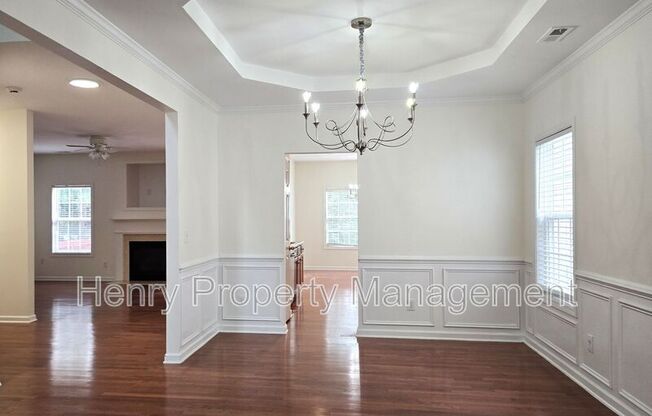 153 PRESIDENTS WALK LN