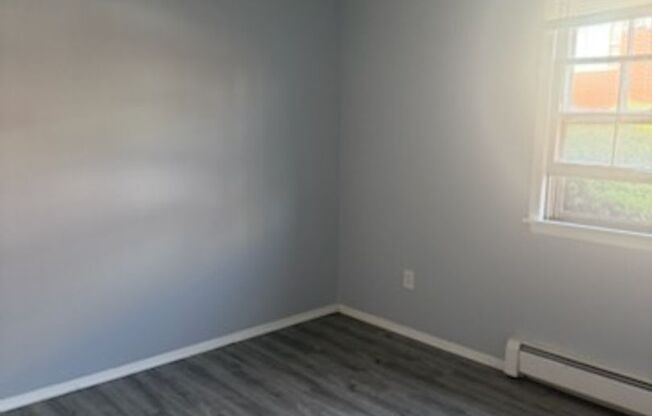 1 bed, 1 bath, 570 sqft, $1,200, Unit 46HS-13