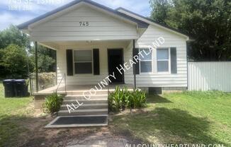 745 SE 13 ST