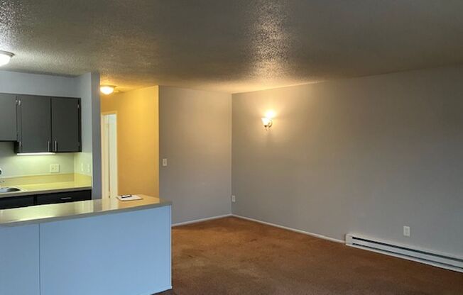 1 bed, 1 bath, 750 sqft, $1,350, Unit 8934-12