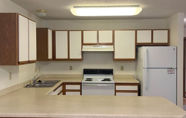 2 beds, 2 baths, $1,075, Unit 1736-203