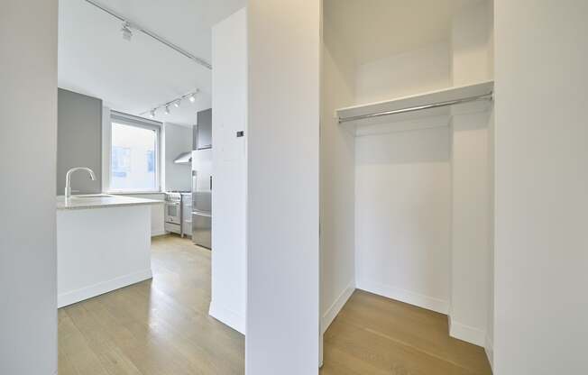 1 bed, 1 bath, 760 sqft, $7,250, Unit 1201
