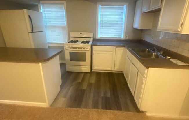 1 bed, 1 bath, $750, Unit Rear