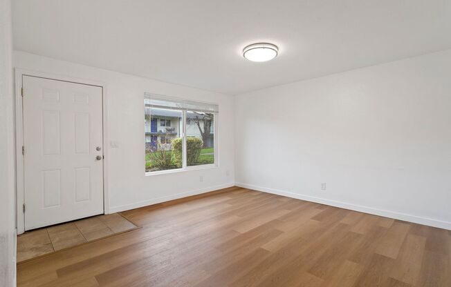 3 beds, 1 bath, 864 sqft, $1,750, Unit 40