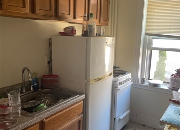 1 bed, 1 bath, 600 sqft, $2,500, Unit 14