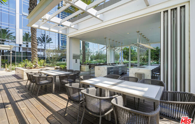 2 beds, 2 baths, 1,305 sqft, $4,800, Unit 2811