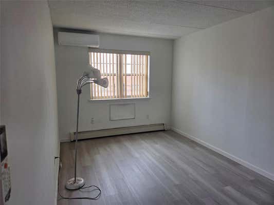 832 BRYANT AVE