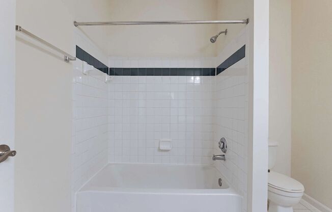 3 beds, 2 baths, 1,417 sqft, $1,600, Unit 3859-2D