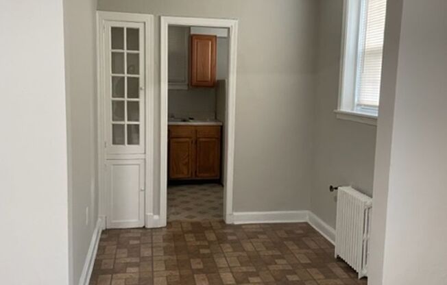 Studio, 1 bath, 560 sqft, $1,188, Unit 2