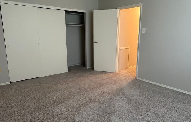 1 bed, 1 bath, 578 sqft, $1,360, Unit E06