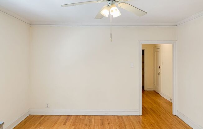 1 bed, 1 bath, 1,000 sqft, $1,735, Unit 5208D-1