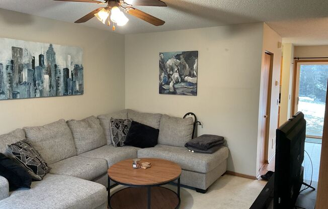 2 Bed Apple Valley Townhome Available NOW!