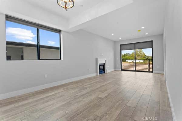 2 beds, 2 baths, 1,100 sqft, $3,550, Unit 204