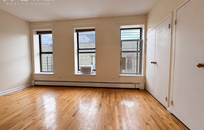 536 W 163 ST