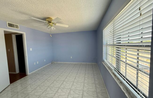 CONCORD VILLAGE 1/1 SPACIOUS 820 SF CONDO