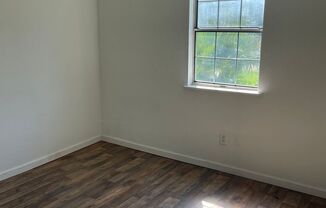 2 beds, 1 bath, $1,150