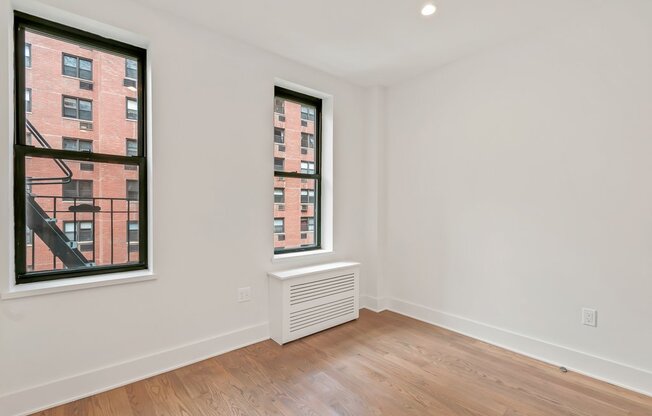 2 beds, 1 bath, $5,995, Unit 4D